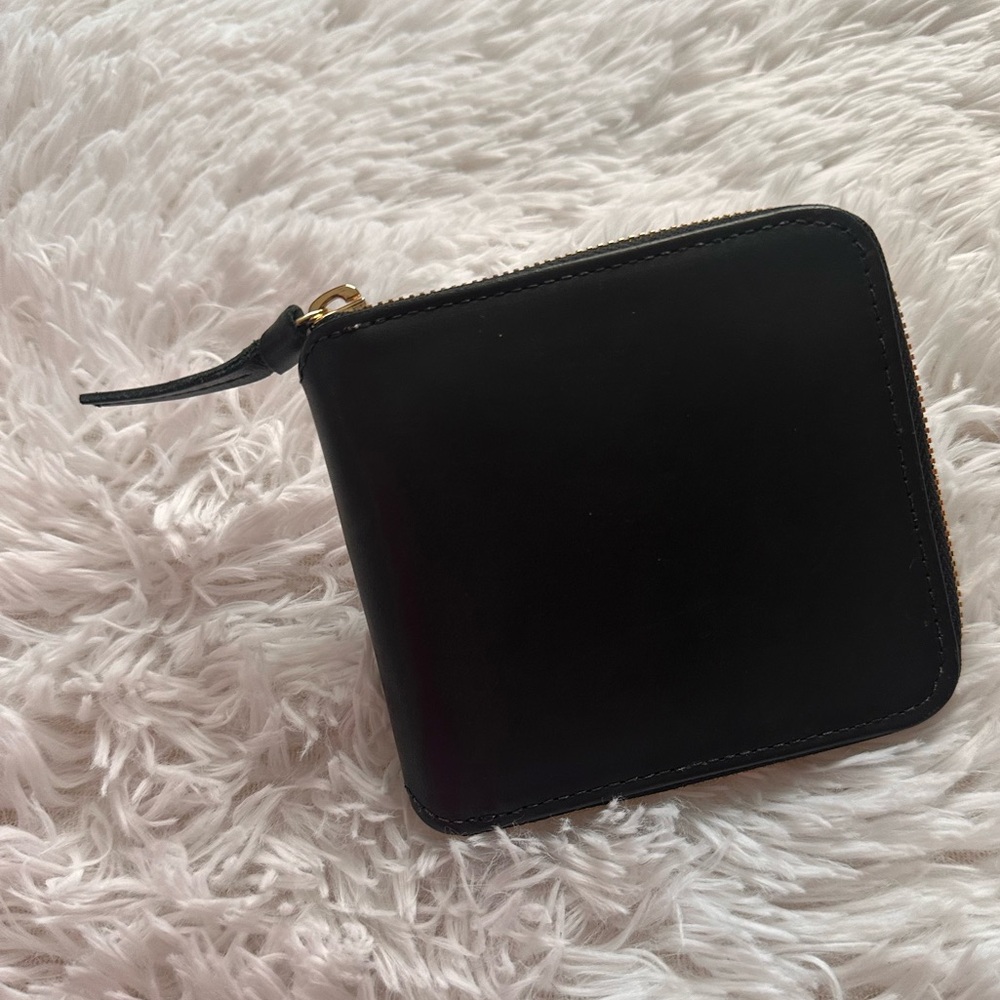 Clare V. wallet excellent condition